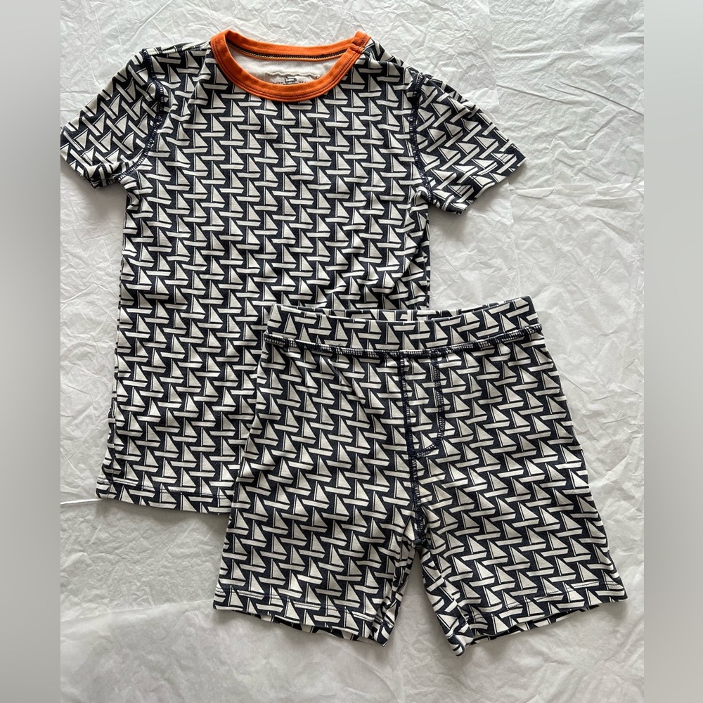 EUC Crewcuts Kids Pjs sz 6 shorts and short sleeve shirt sailboats orange trim
